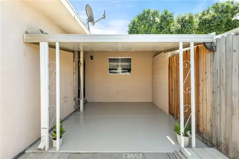 Exterior - 621 S Palm Ave #E, Hemet, CA 92543 photo 5 of 8