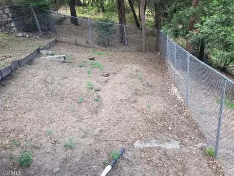 Exterior - 22726 Ponderosa Dr, Crestline, CA 92325 photo 5 of 6