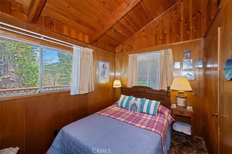 Bedroom - 695 Arth Dr, Crestline, CA 92325 photo 1 of 7