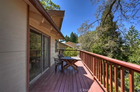 Exterior - 695 Arth Dr, Crestline, CA 92325 photo 8 of 15