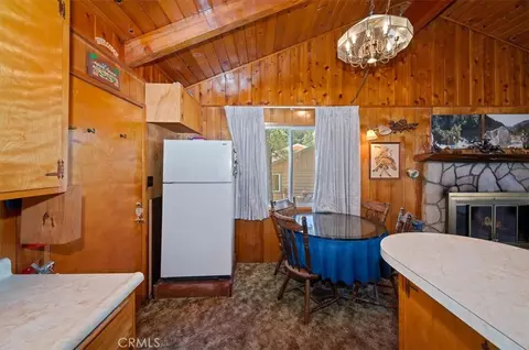 Dining - 695 Arth Dr, Crestline, CA 92325 photo 2 of 2