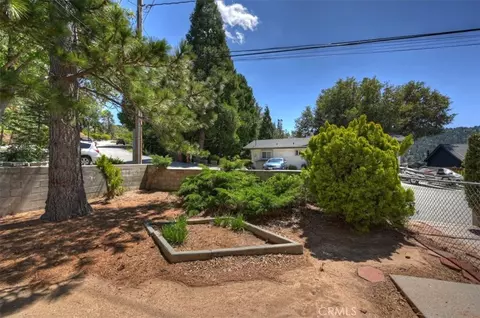 Exterior - 695 Arth Dr, Crestline, CA 92325 photo 15 of 15
