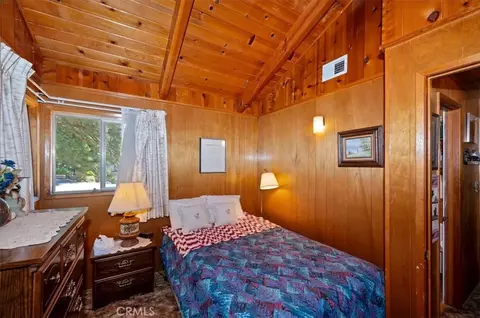 Bedroom - 695 Arth Dr, Crestline, CA 92325 photo 3 of 7