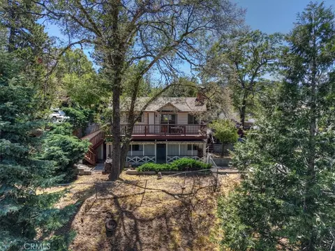 Exterior - 695 Arth Dr, Crestline, CA 92325 photo 7 of 15