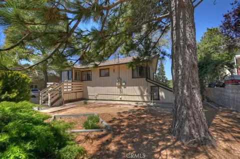 Exterior - 695 Arth Dr, Crestline, CA 92325 photo 13 of 15