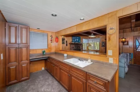 Kitchen - 695 Arth Dr, Crestline, CA 92325 photo 5 of 5