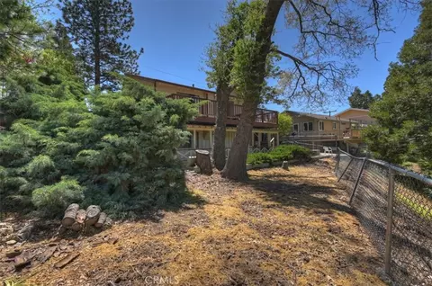 Exterior - 695 Arth Dr, Crestline, CA 92325 photo 12 of 15