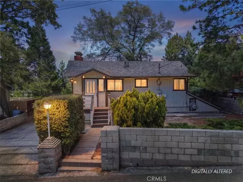695 Arth Dr, Crestline, CA 92325