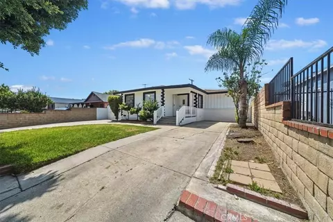 Exterior - 6610 San Carlos St, Paramount, CA 90723 photo 2 of 14