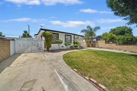 Exterior - 6610 San Carlos St, Paramount, CA 90723 photo 3 of 14