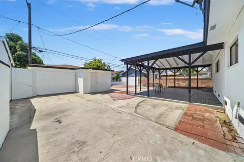 Exterior - 6610 San Carlos St, Paramount, CA 90723 photo 7 of 14