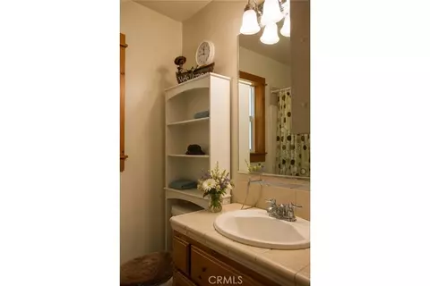 Bath - 791 Arth, Crestline, CA 92325 photo 1 of 1