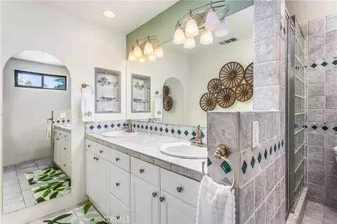 Bath - 82593 Doolittle Dr, Indio, CA 92201 photo 2 of 2