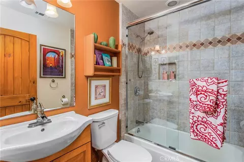 Bath - 82593 Doolittle Dr, Indio, CA 92201 photo 1 of 2