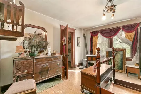 Bedroom - 3893 Pine St, Riverside, CA 92501 photo 4 of 6