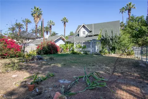 Exterior - 3893 Pine St, Riverside, CA 92501 photo 11 of 13