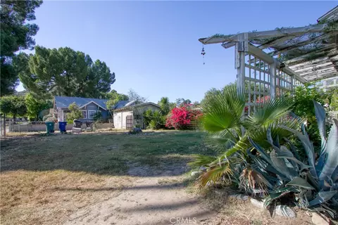 Exterior - 3893 Pine St, Riverside, CA 92501 photo 10 of 13