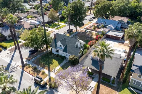 View/Area - 3893 Pine St, Riverside, CA 92501 photo 4 of 12