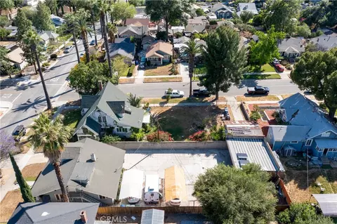 View/Area - 3893 Pine St, Riverside, CA 92501 photo 5 of 12