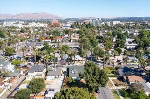 View/Area - 3893 Pine St, Riverside, CA 92501 photo 8 of 12