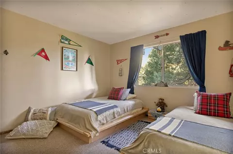 Bedroom - 24096 Altdorf, Crestline, CA 92325 photo 5 of 5