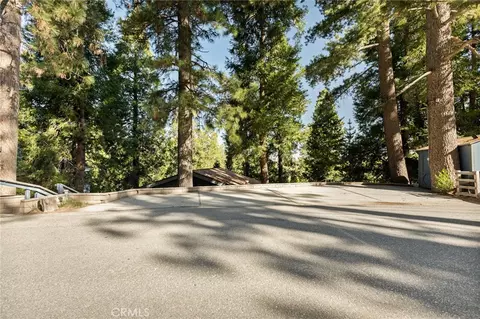 Exterior - 24096 Altdorf, Crestline, CA 92325 photo 8 of 9