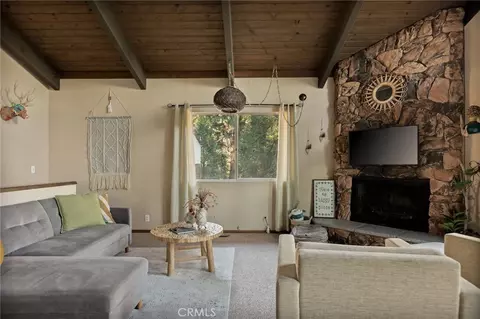 Living - 24096 Altdorf, Crestline, CA 92325 photo 2 of 3
