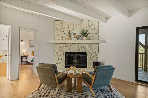 Living - 1204 Yellowstone, Lake Arrowhead, CA 92352 photo 3 of 8