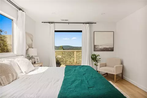 Bedroom - 1204 Yellowstone, Lake Arrowhead, CA 92352 photo 7 of 7