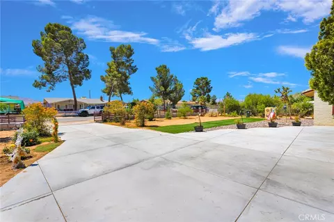 Exterior - 21998 Biloxi Rd, Apple Valley, CA 92307 photo 8 of 8