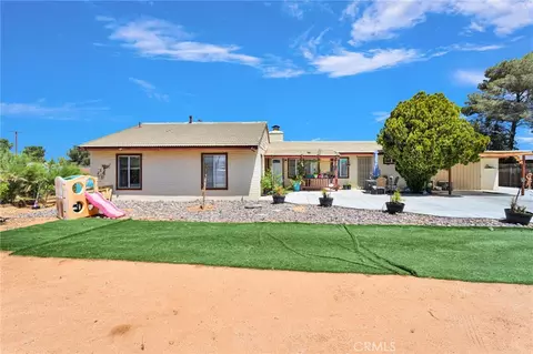 Exterior - 21998 Biloxi Rd, Apple Valley, CA 92307 photo 2 of 8
