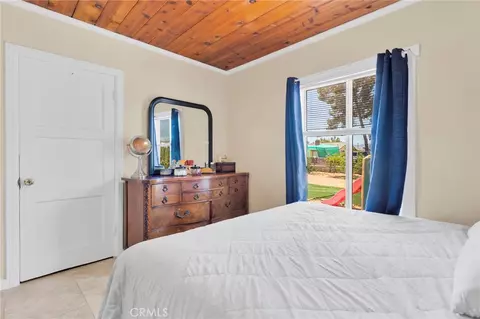 Bedroom - 21998 Biloxi Rd, Apple Valley, CA 92307 photo 6 of 7