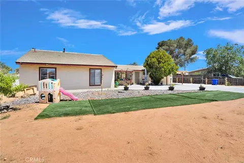 Exterior - 21998 Biloxi Rd, Apple Valley, CA 92307 photo 3 of 8