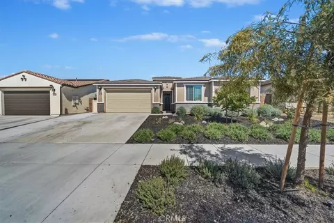 Exterior - 12766 Blush Ct, Riverside, CA 92503 photo 3 of 14
