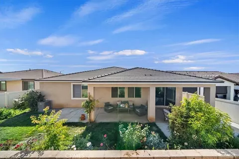 Exterior - 12766 Blush Ct, Riverside, CA 92503 photo 6 of 14