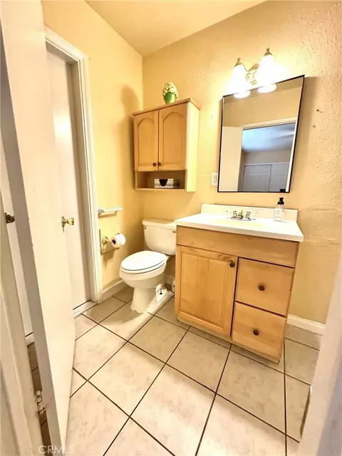 Bath - 233 Phlox Ave, Redlands, CA 92373 photo 2 of 6