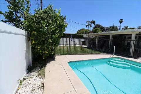 Exterior - 233 Phlox Ave, Redlands, CA 92373 photo 5 of 11