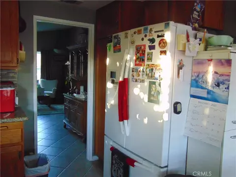 Entry Way - 33763 Noreen, Yucaipa, CA 92399 photo 4 of 5