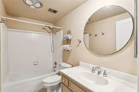 Bath - 27821 Peninsula N #315, Lake Arrowhead, CA 92352 photo 1 of 2