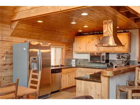 Kitchen - 39697 Lake Dr, Big Bear Lake, CA 92315 photo 1 of 3
