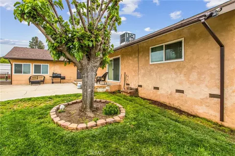 Exterior - 34776 Date Ave, Yucaipa, CA 92399 photo 12 of 12