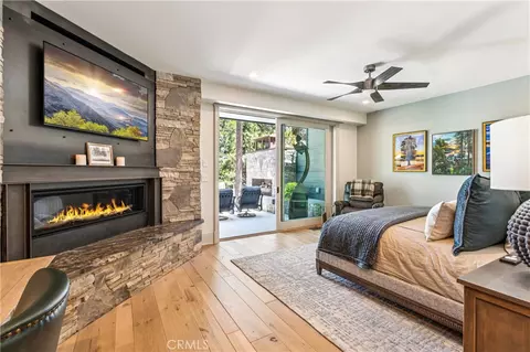 Bedroom - 27720 Hamiltair Dr, Lake Arrowhead, CA 92352 photo 1 of 7