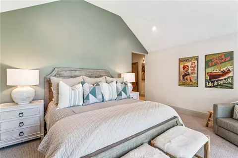 Bedroom - 27720 Hamiltair Dr, Lake Arrowhead, CA 92352 photo 4 of 7