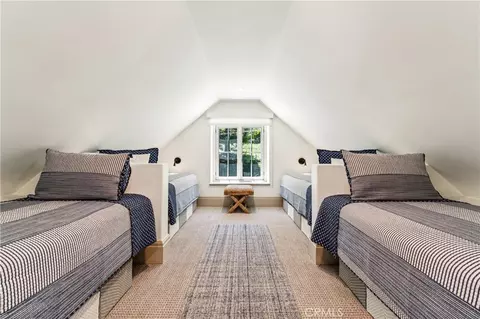 Bedroom - 27720 Hamiltair Dr, Lake Arrowhead, CA 92352 photo 5 of 7
