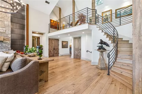 Entry Way - 27720 Hamiltair Dr, Lake Arrowhead, CA 92352 photo 5 of 10