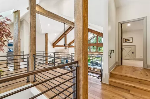 Entry Way - 27720 Hamiltair Dr, Lake Arrowhead, CA 92352 photo 9 of 10