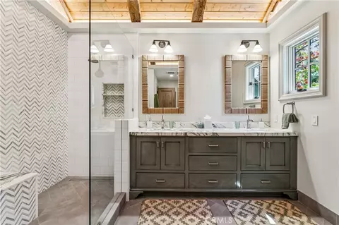 Bath - 27720 Hamiltair Dr, Lake Arrowhead, CA 92352 photo 6 of 8