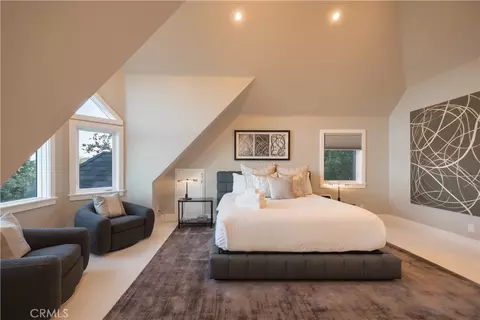 Bedroom - 27417 Matterhorn, Lake Arrowhead, CA 92352 photo 2 of 9