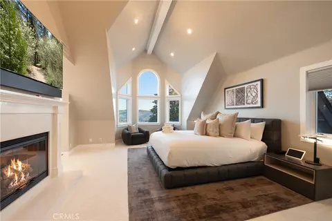 Bedroom - 27417 Matterhorn, Lake Arrowhead, CA 92352 photo 1 of 9
