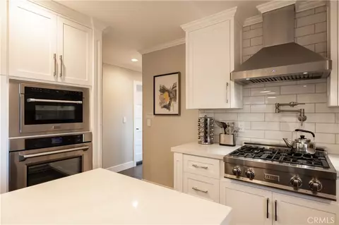 Kitchen - 27417 Matterhorn, Lake Arrowhead, CA 92352 photo 3 of 5